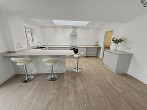 Photo 7- click for photo gallery